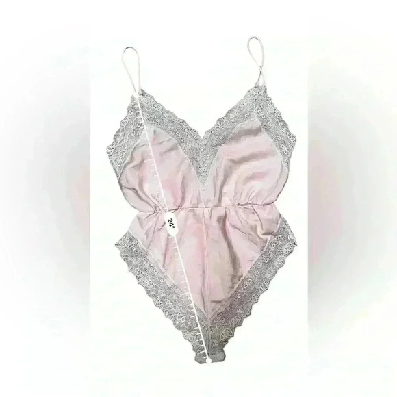 Vintage Ms. Leslee Pink Teddy Bodysuit Romper French Cut Tagged Large Fits Small - Picture 8 of 8